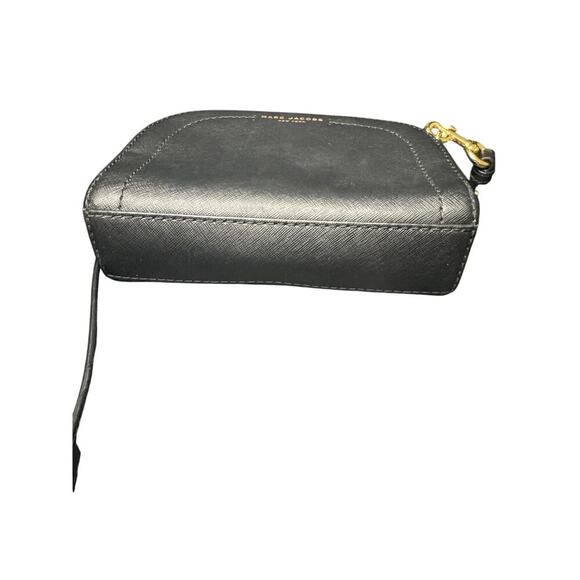 Marc Jacobs Playback Crossbody Black With Gold Accents - Picture 3 of 7